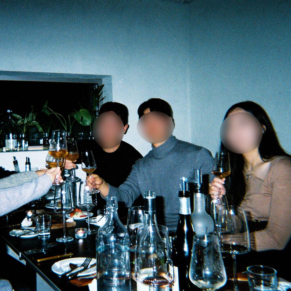 연남동 와인바에서 진행된 프라이빗 미팅 현장