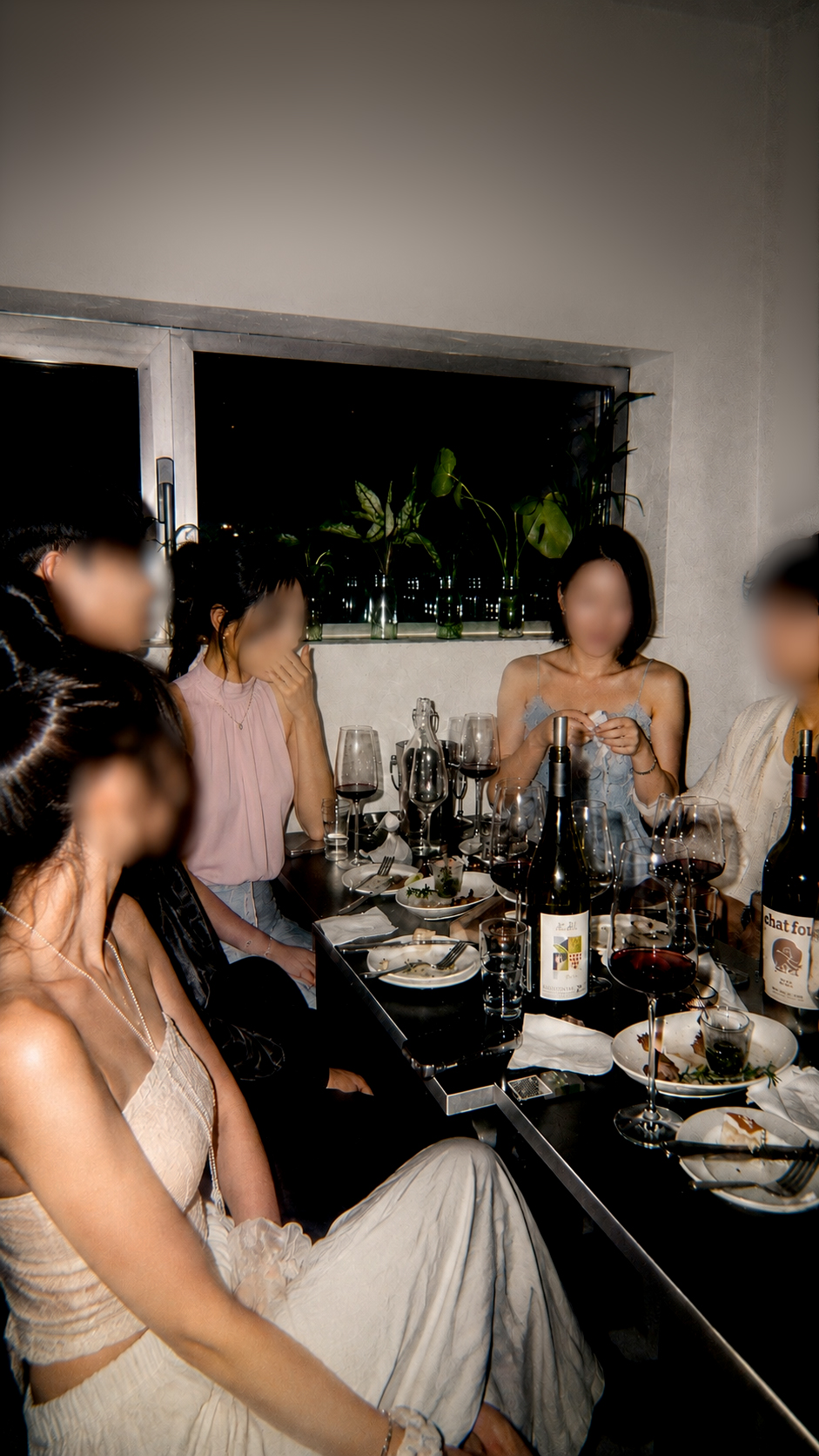 연남동 와인바에서 진행된 프라이빗 미팅 현장
